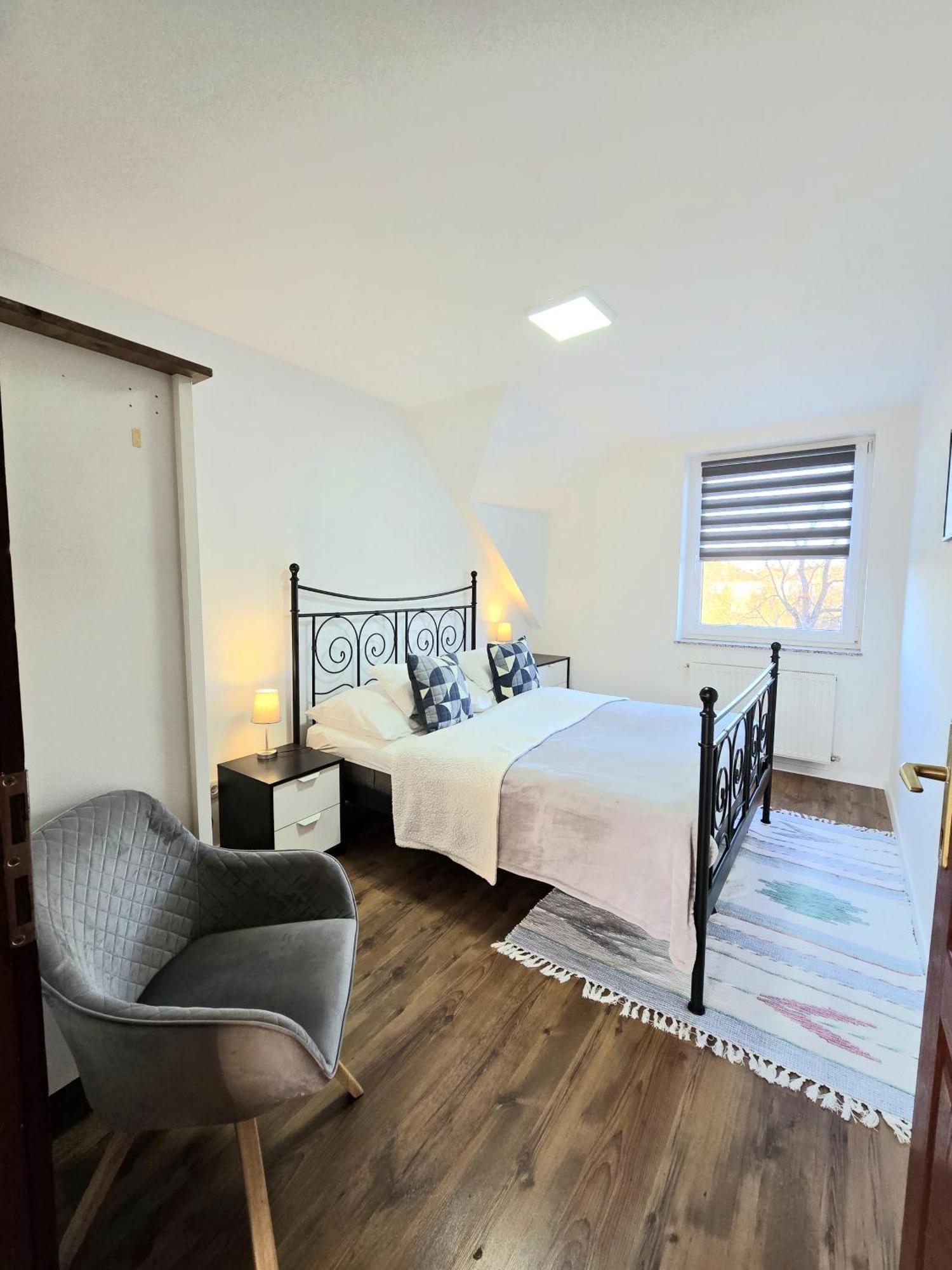 Lulu Apartman Sopron Exterior photo