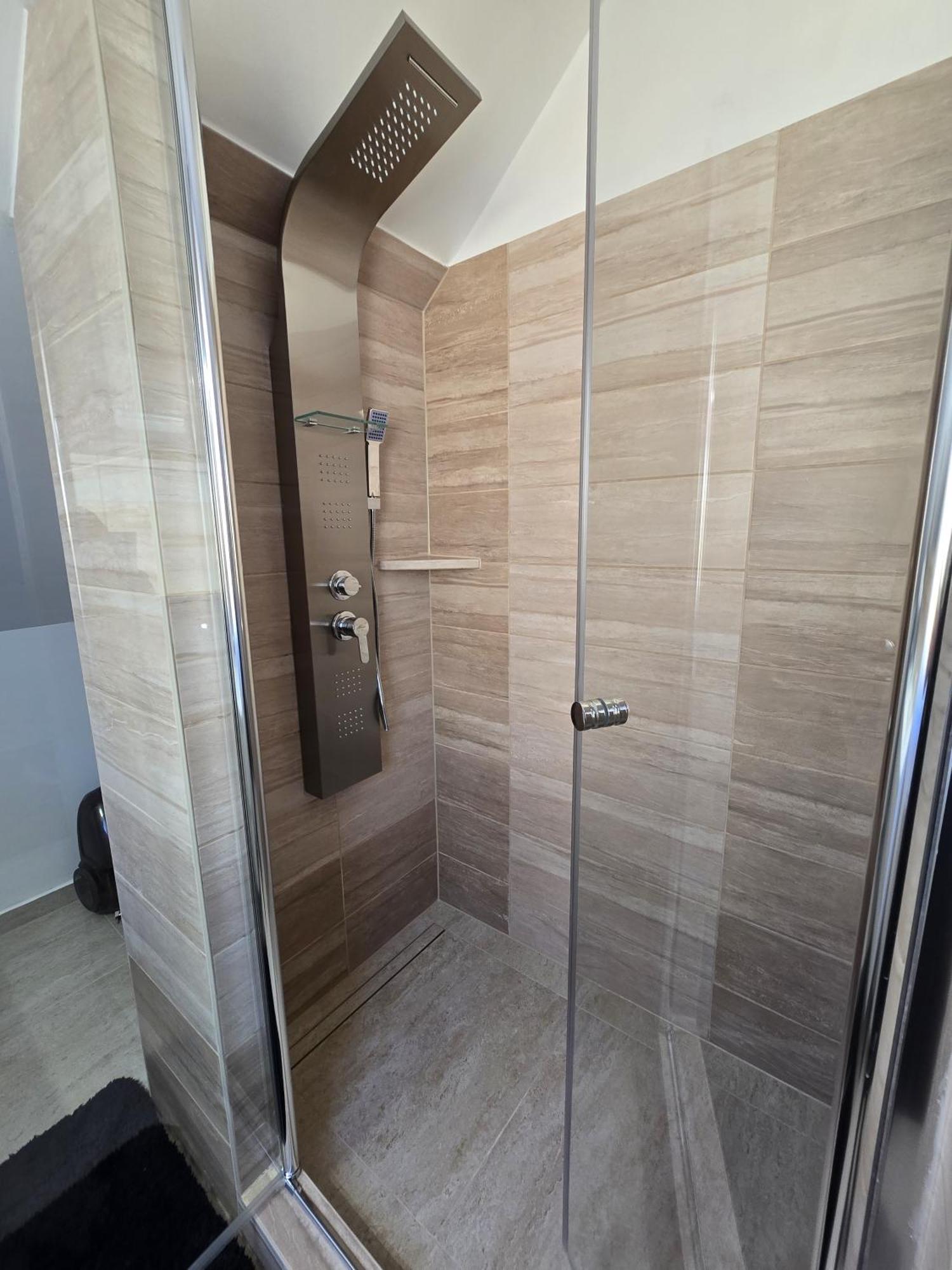 Lulu Apartman Sopron Exterior photo